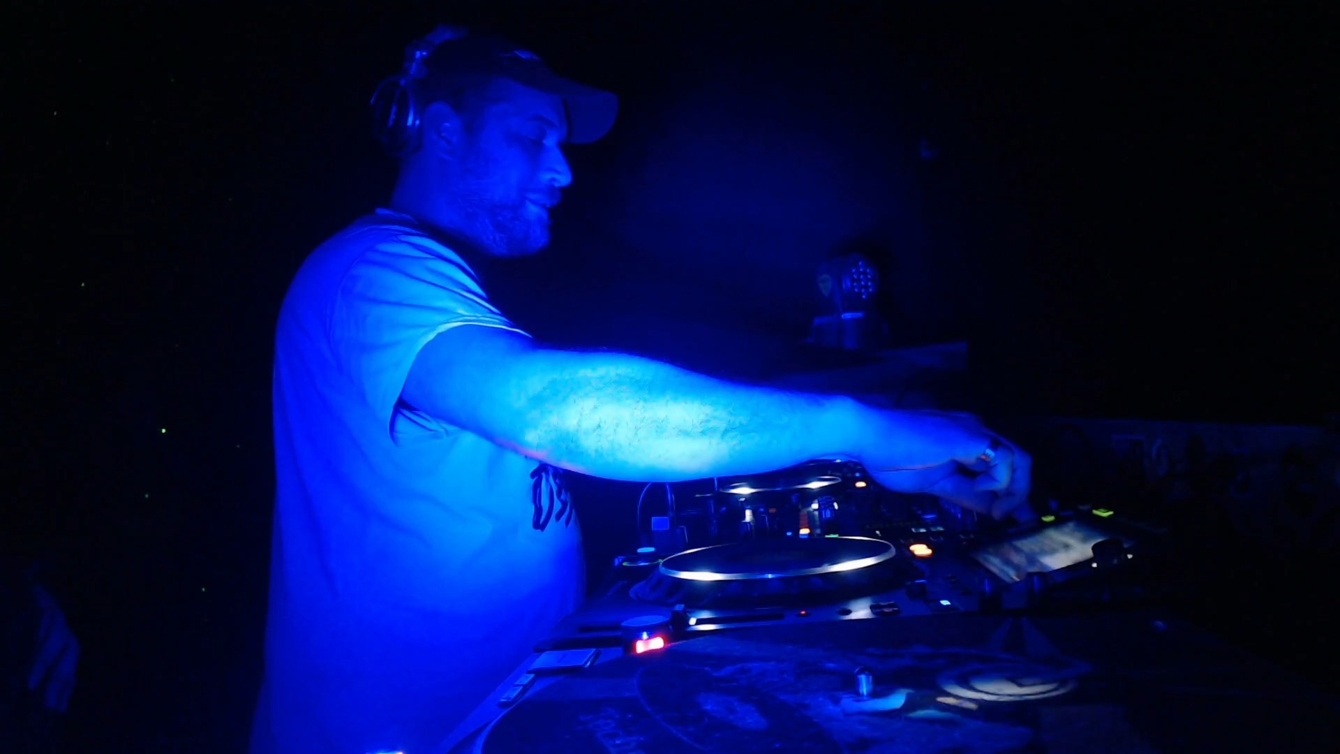 DJ WilD-LioN escenario